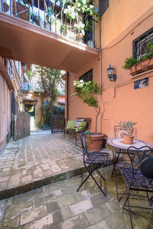 Lovely With Garden In Vatican Museums Trastevere Leilighet Roma Eksteriør bilde